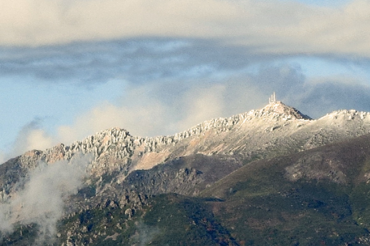 Historical Mount Ogden repeater-site photograph, 2019, 1